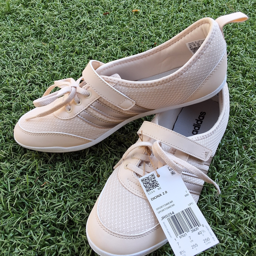 Adidas Diona 2.0 Beige Cream Sneakers Women’s Size 8.5 Lace Up Casual Shoes NWT